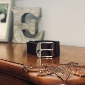 Men’s brown leather belt.